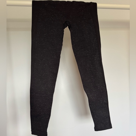 5 PAIRS of lululemon leggings (varied styles/colours) pack. ALL SIZE: 6 - Picture 5 of 15